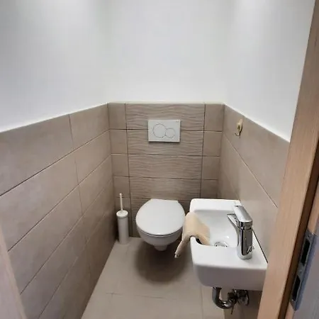 דירה Cirkalo שיופוק